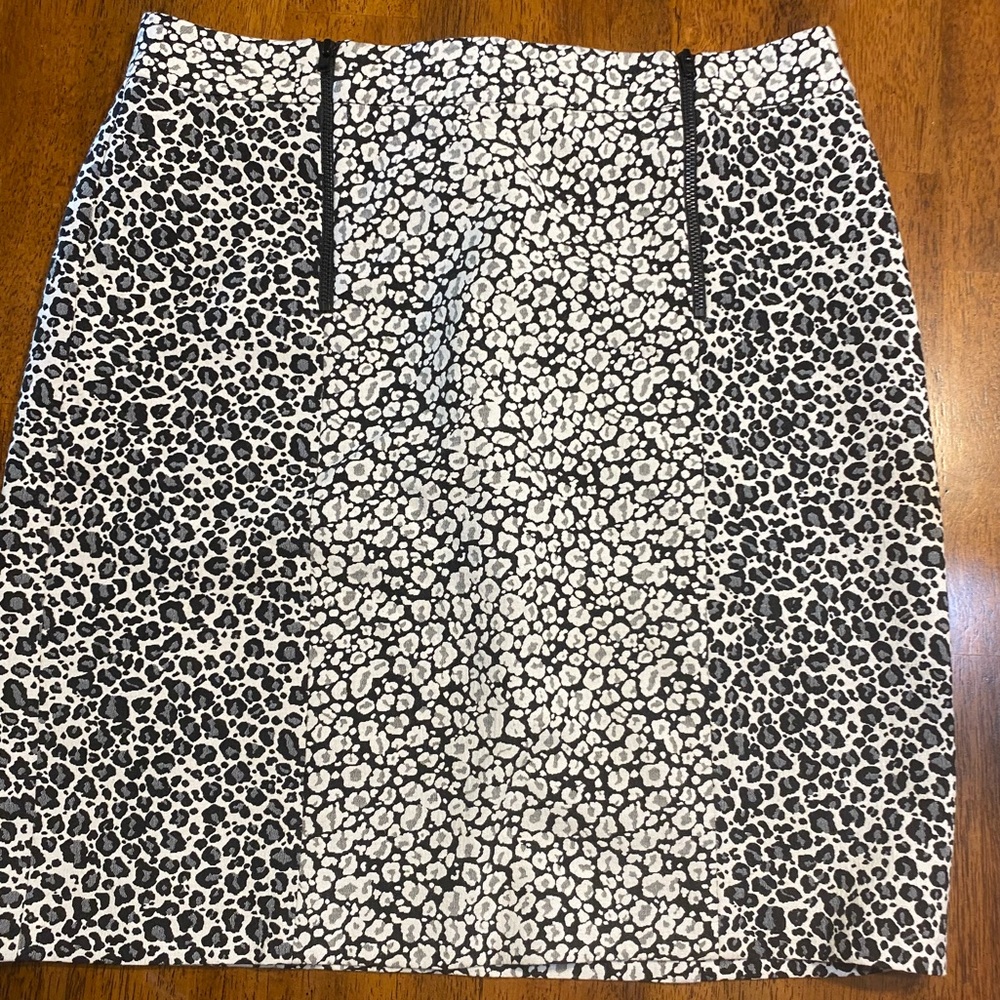 Ann Taylor Contrasting Color cheetah Print Pencil Skirt Size‎ 6
